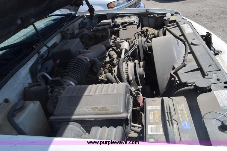 image for item BW9486 1999 GMC Yukon SUV