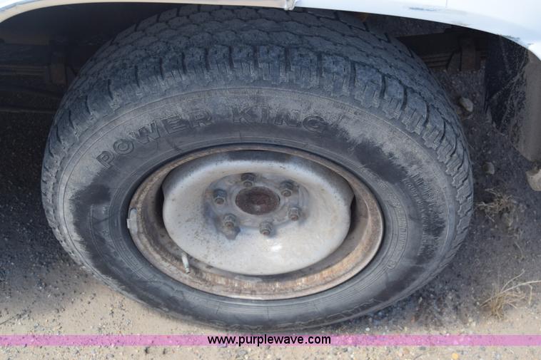 image for item BW9486 1999 GMC Yukon SUV