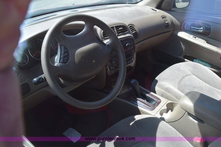 image for item BW9487 2003 Chrysler Concorde