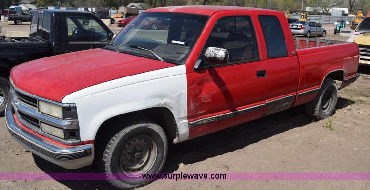 image for item BW9488 1994 Chevrolet 1500 Ext. Cab pickup truck