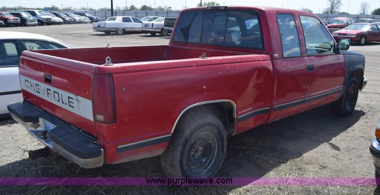 image for item BW9488 1994 Chevrolet 1500 Ext. Cab pickup truck