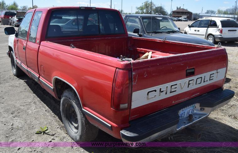 image for item BW9488 1994 Chevrolet 1500 Ext. Cab pickup truck