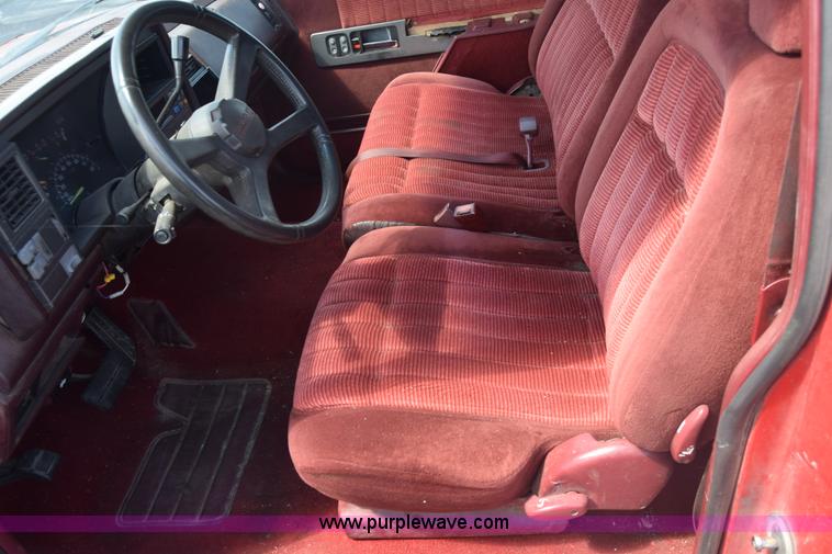 image for item BW9488 1994 Chevrolet 1500 Ext. Cab pickup truck