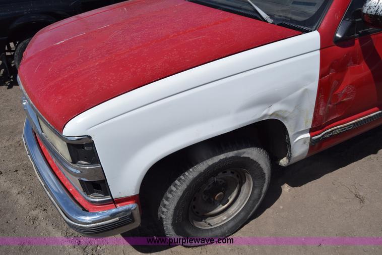 image for item BW9488 1994 Chevrolet 1500 Ext. Cab pickup truck