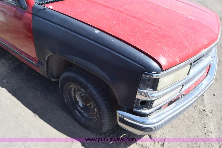 image for item BW9488 1994 Chevrolet 1500 Ext. Cab pickup truck