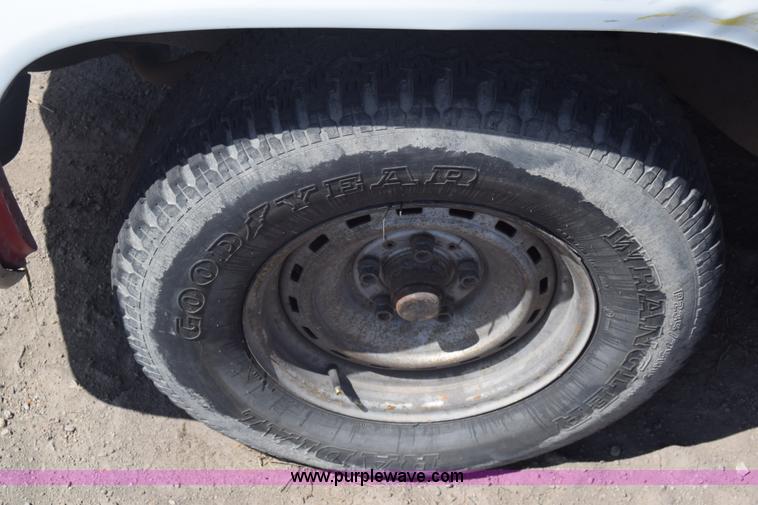 image for item BW9488 1994 Chevrolet 1500 Ext. Cab pickup truck