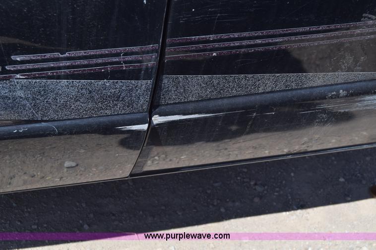 image for item BW9489 1996 Mazda B3000 SE Ext. Cab pickup truck cab and chassis