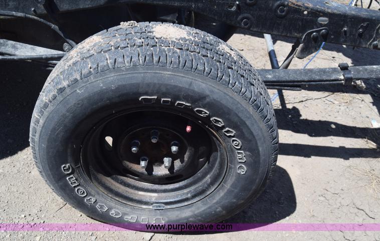 image for item BW9489 1996 Mazda B3000 SE Ext. Cab pickup truck cab and chassis