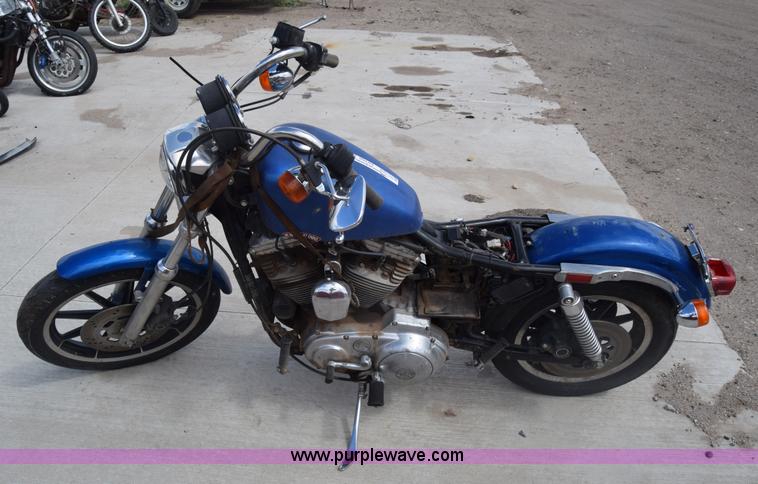 image for item BW9498 1993 Harley Davidson XL1200 motorcycle