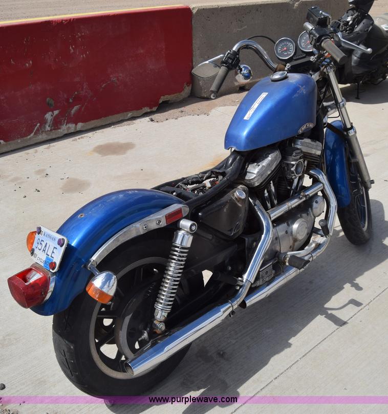 image for item BW9498 1993 Harley Davidson XL1200 motorcycle