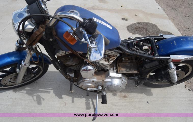 image for item BW9498 1993 Harley Davidson XL1200 motorcycle