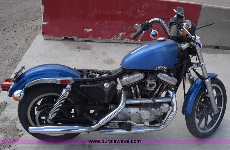 image for item BW9498 1993 Harley Davidson XL1200 motorcycle