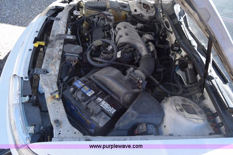 image for item BX9733 1993 Ford Taurus GL