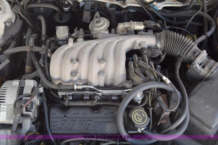 image for item BX9733 1993 Ford Taurus GL