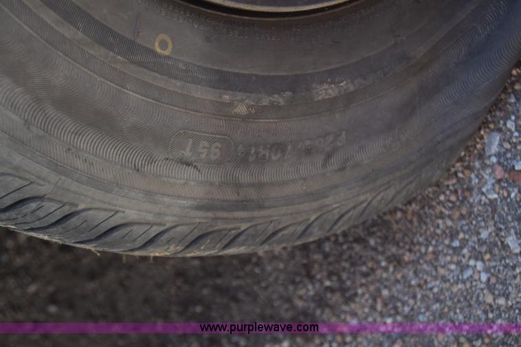 image for item BX9733 1993 Ford Taurus GL