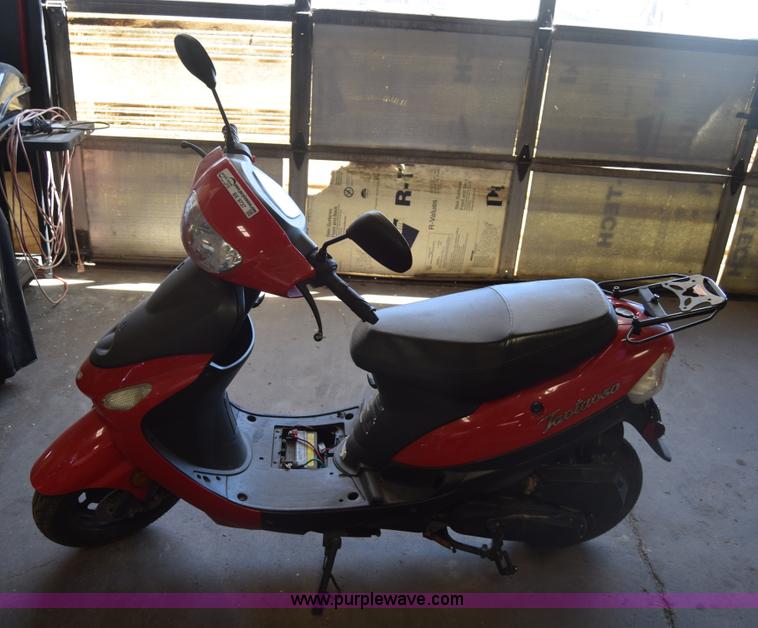 image for item BX9737 2014 Tao Tao ATM50 moped