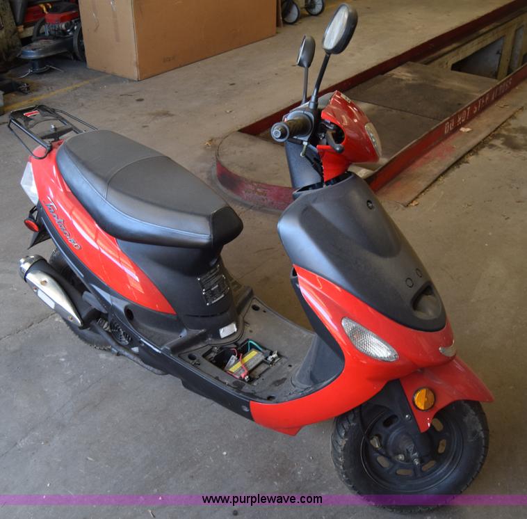 image for item BX9737 2014 Tao Tao ATM50 moped