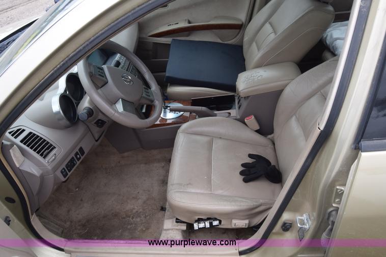 image for item BX9738 2004 Nissan Maxima SE