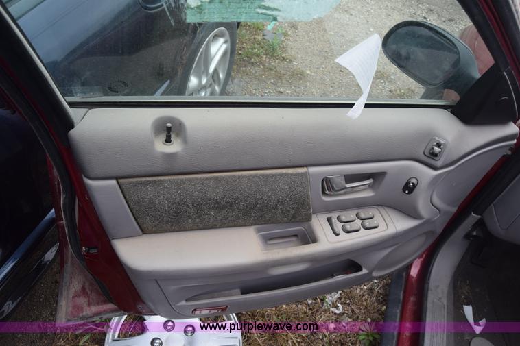 image for item BX9740 2002 Ford Taurus LX