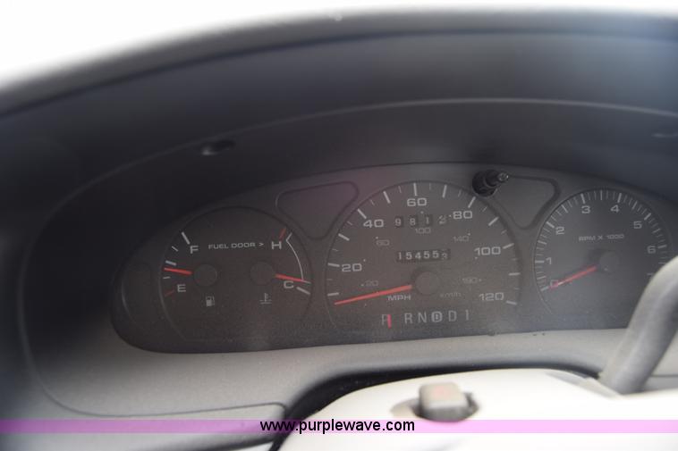 image for item BX9740 2002 Ford Taurus LX