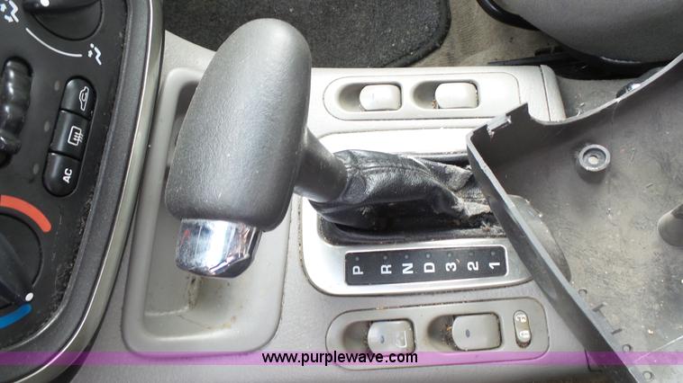 image for item AO9891 2003 Saturn L200