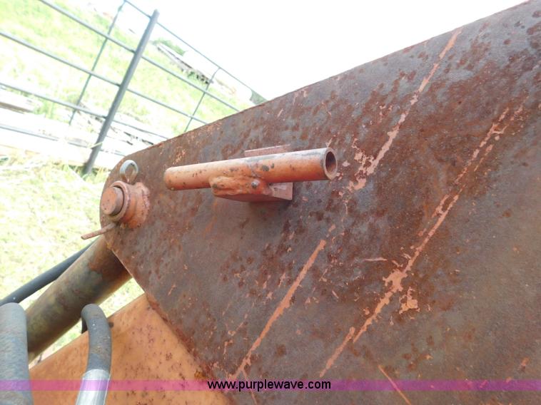 image for item AQ9656 Bush Hog 2640QT loader