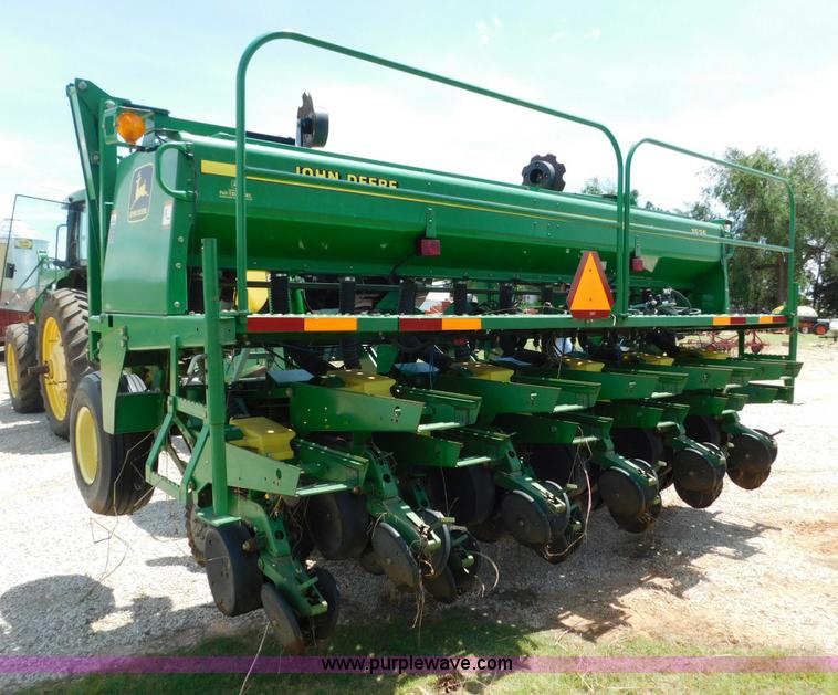 image for item AQ9670 John Deere 1535 grain drill