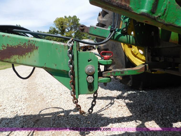 image for item AQ9670 John Deere 1535 grain drill