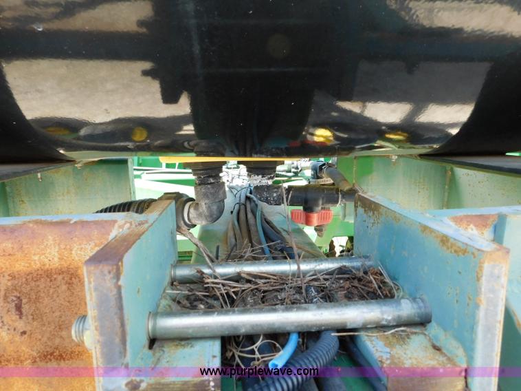 image for item AQ9670 John Deere 1535 grain drill