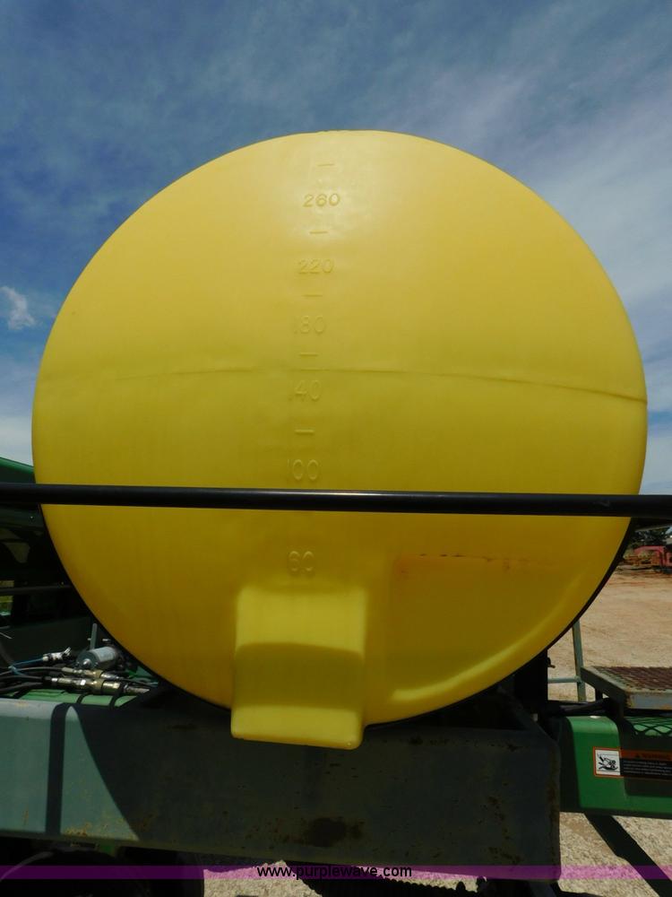 image for item AQ9670 John Deere 1535 grain drill