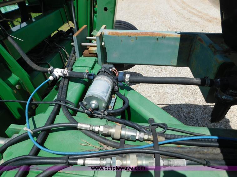 image for item AQ9670 John Deere 1535 grain drill