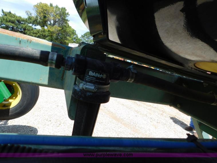 image for item AQ9670 John Deere 1535 grain drill