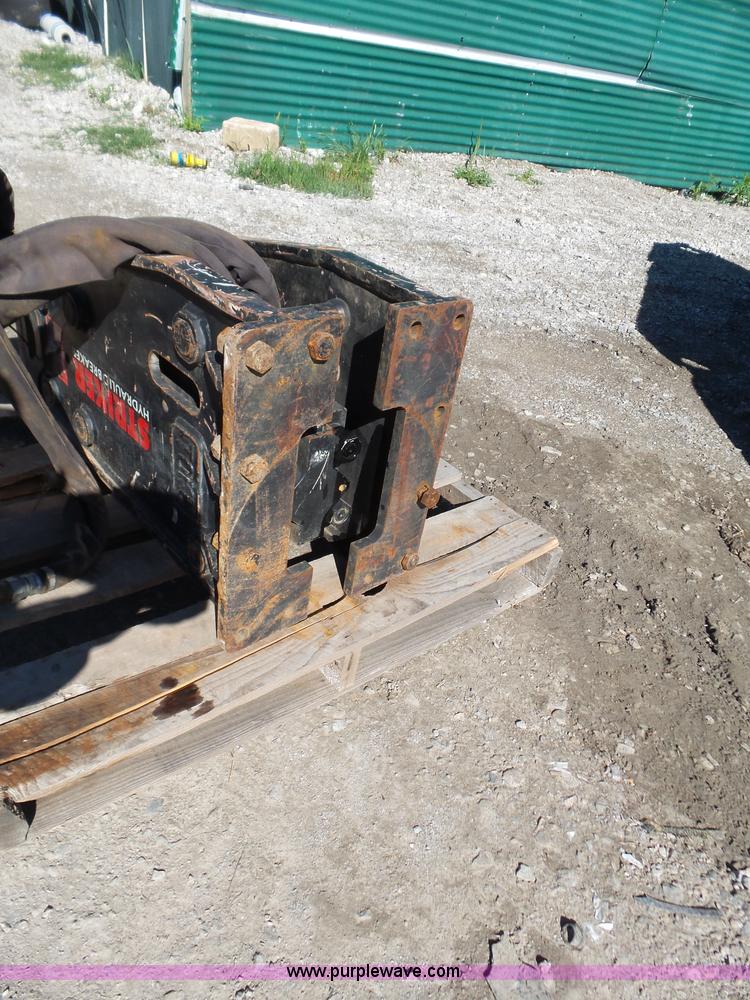 image for item AQ9676 Striker hydraulic breaker