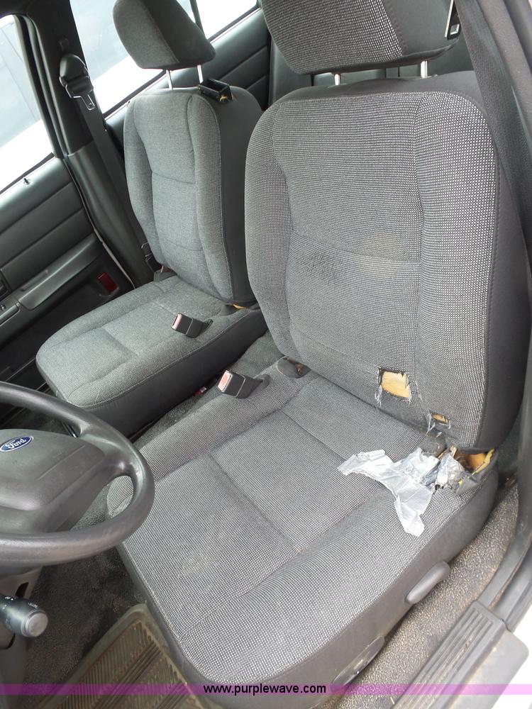 image for item AQ9680 2004 Ford Crown Victoria Police Interceptor