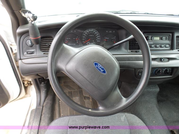 image for item AQ9680 2004 Ford Crown Victoria Police Interceptor