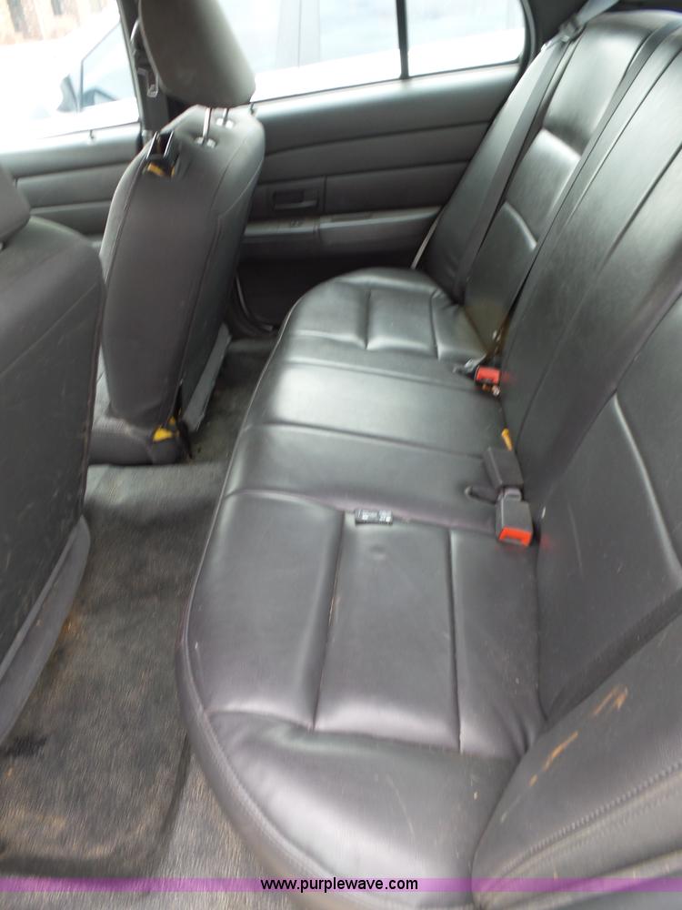 image for item AQ9680 2004 Ford Crown Victoria Police Interceptor