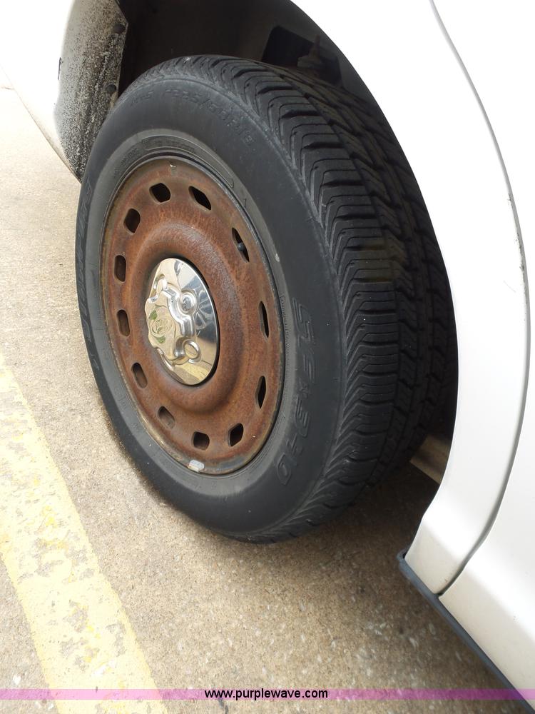 image for item AQ9680 2004 Ford Crown Victoria Police Interceptor