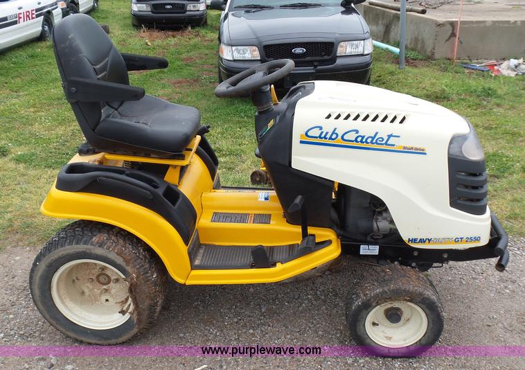 image for item AQ9683 Cub Cadet GT2550 lawn mower