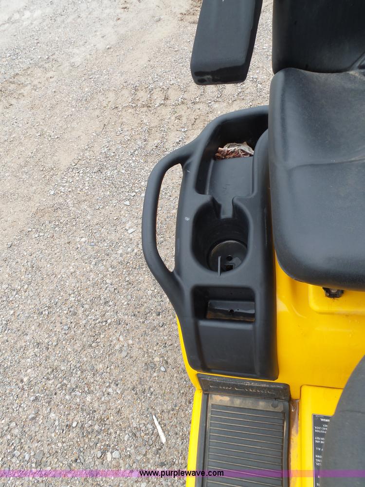 image for item AQ9683 Cub Cadet GT2550 lawn mower