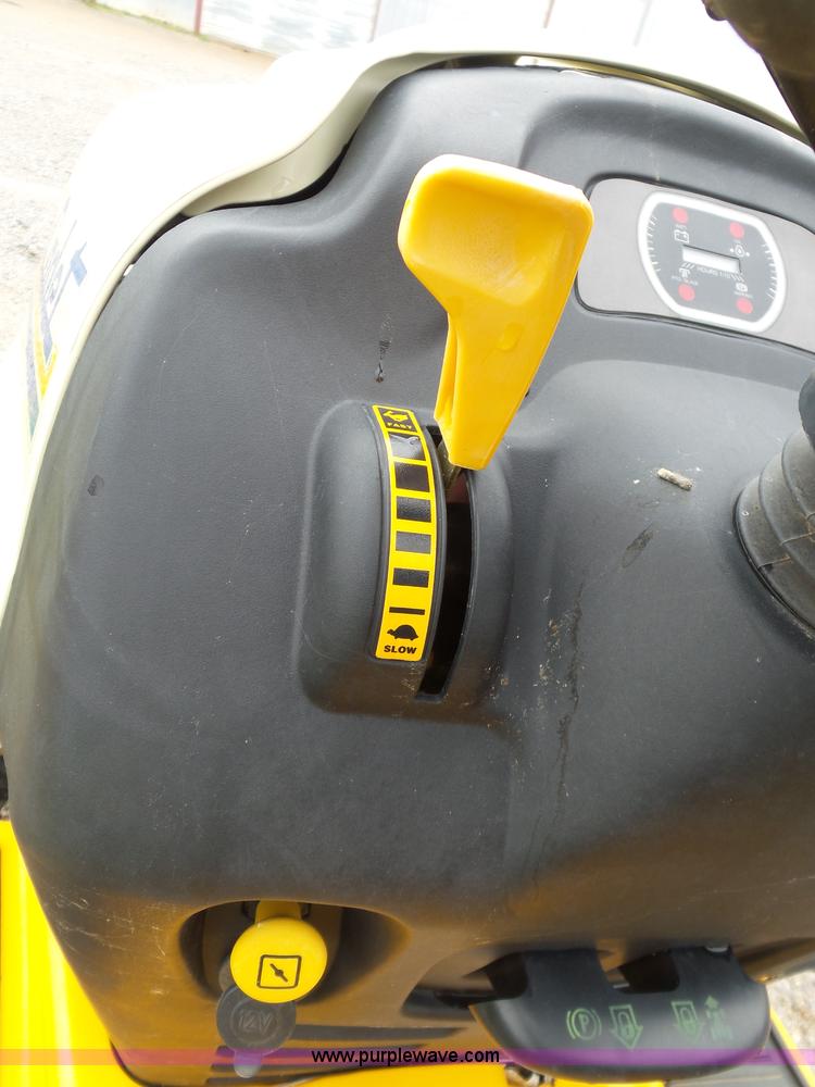 image for item AQ9683 Cub Cadet GT2550 lawn mower