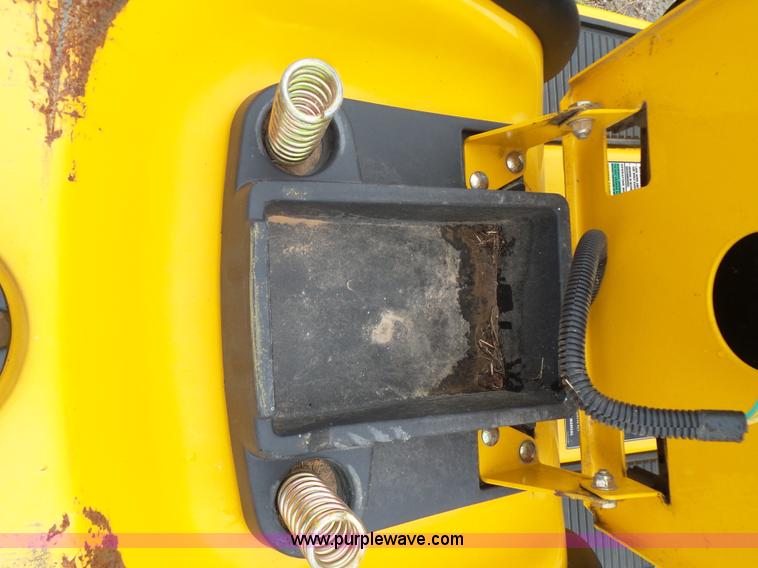 image for item AQ9683 Cub Cadet GT2550 lawn mower