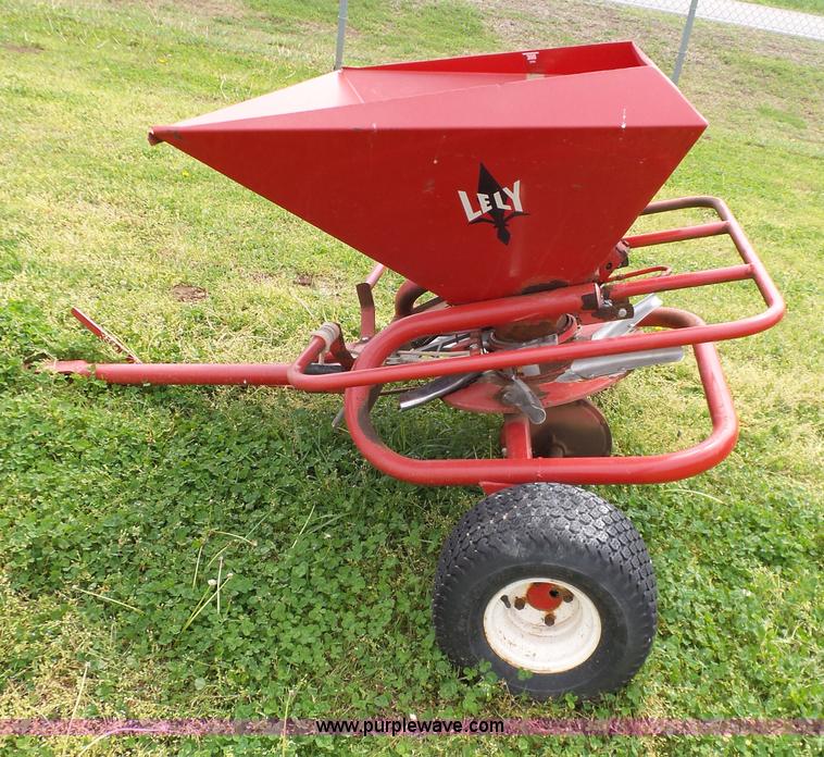 image for item AQ9686 Lely spreader