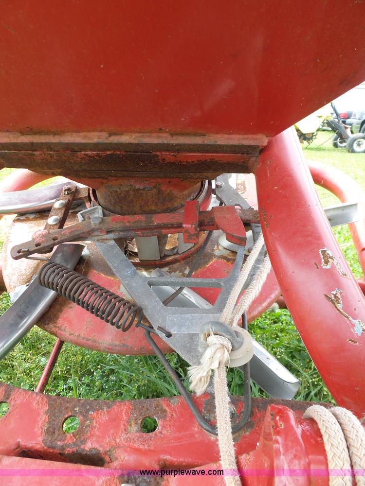 image for item AQ9686 Lely spreader