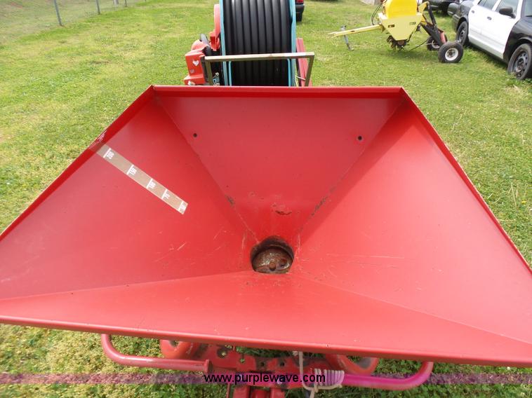 image for item AQ9686 Lely spreader