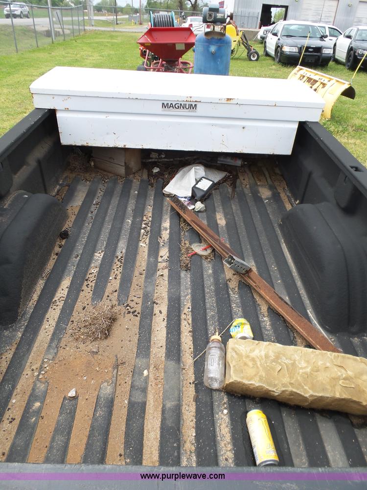 image for item AQ9689 Pickup truck bed