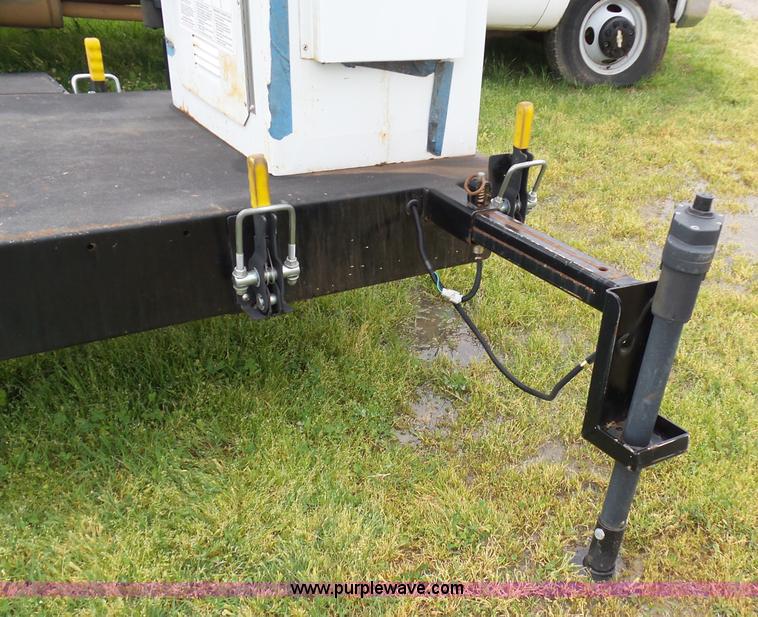 image for item AQ9690 2007 Armlift aerial lift