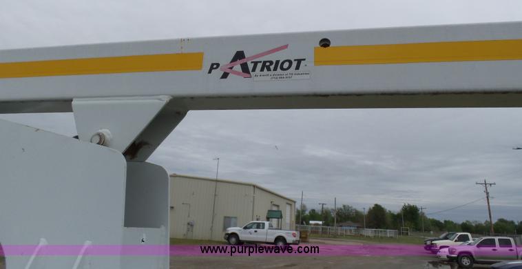 image for item AQ9690 2007 Armlift aerial lift