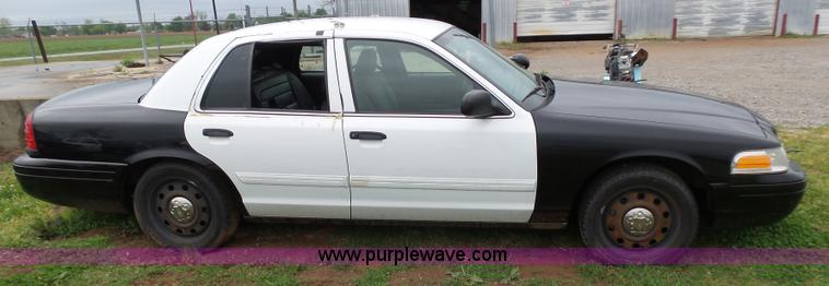 image for item AQ9691 2009 Ford Crown Victoria Police Interceptor