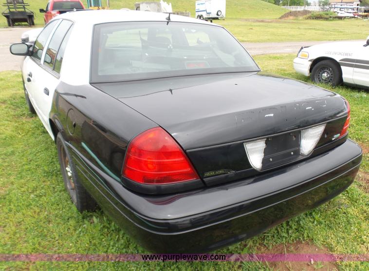 image for item AQ9691 2009 Ford Crown Victoria Police Interceptor