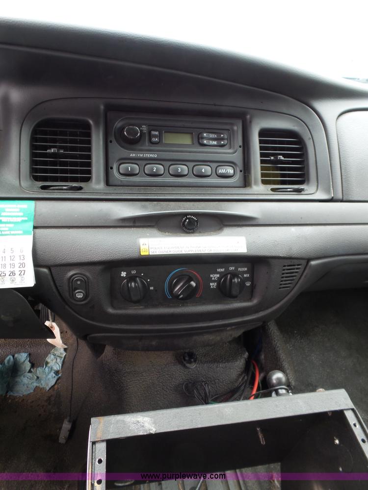 image for item AQ9691 2009 Ford Crown Victoria Police Interceptor